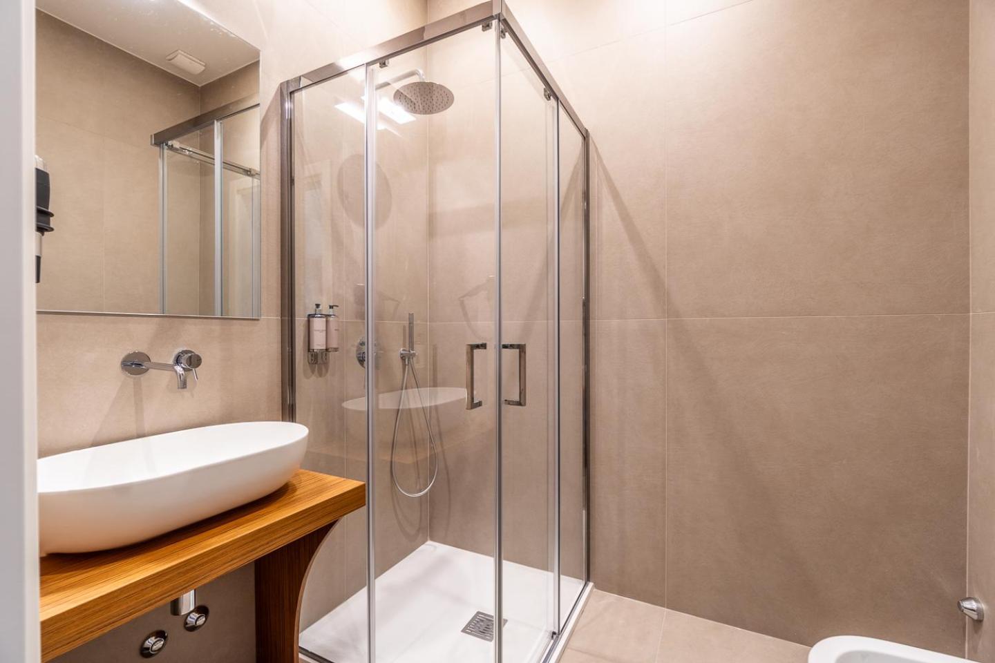 Palazzo Italia Suites Бари Екстериор снимка