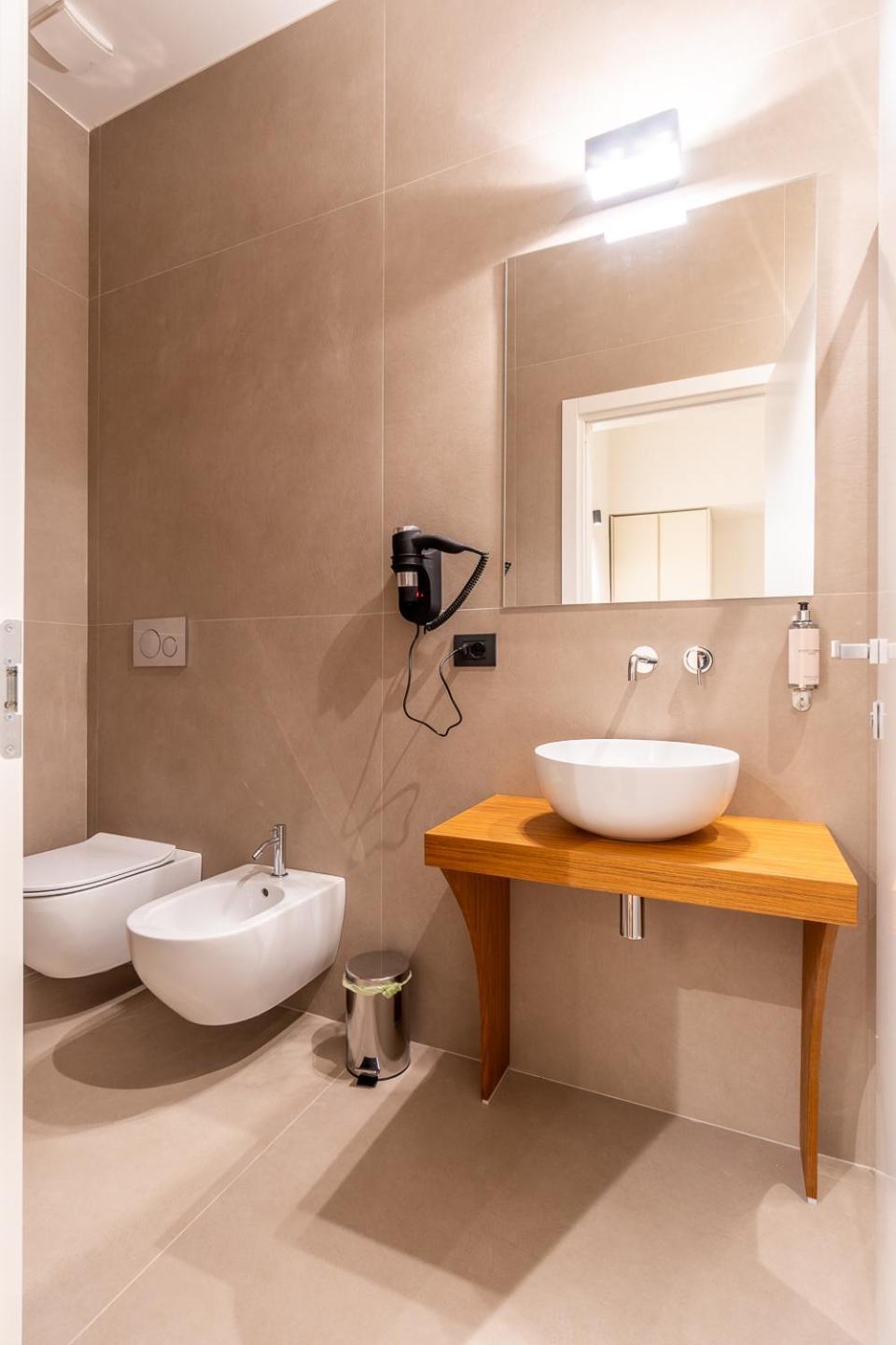 Palazzo Italia Suites Бари Екстериор снимка