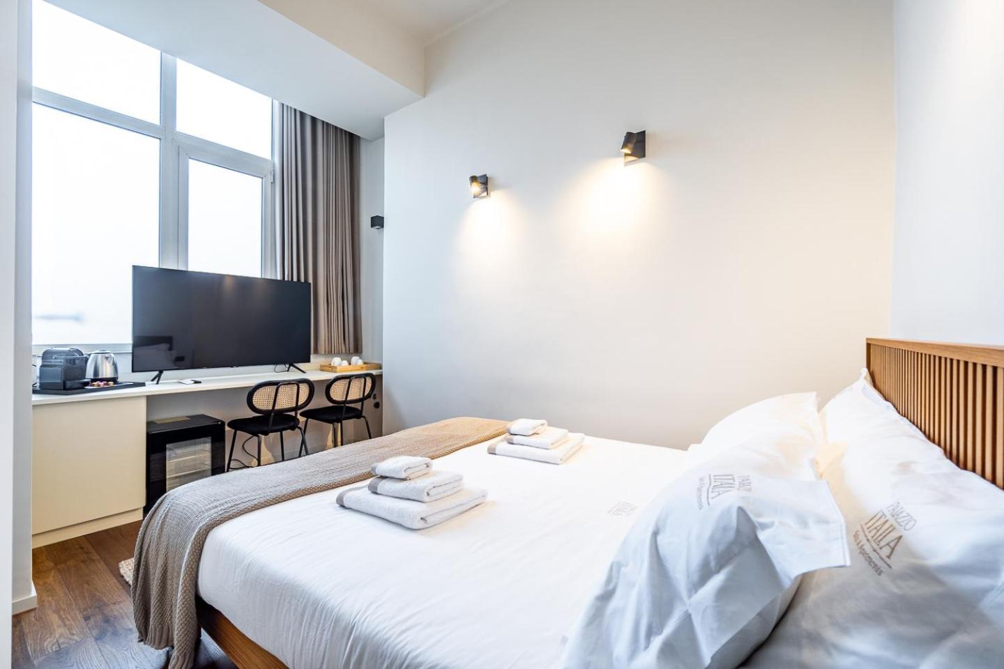 Palazzo Italia Suites Бари Екстериор снимка