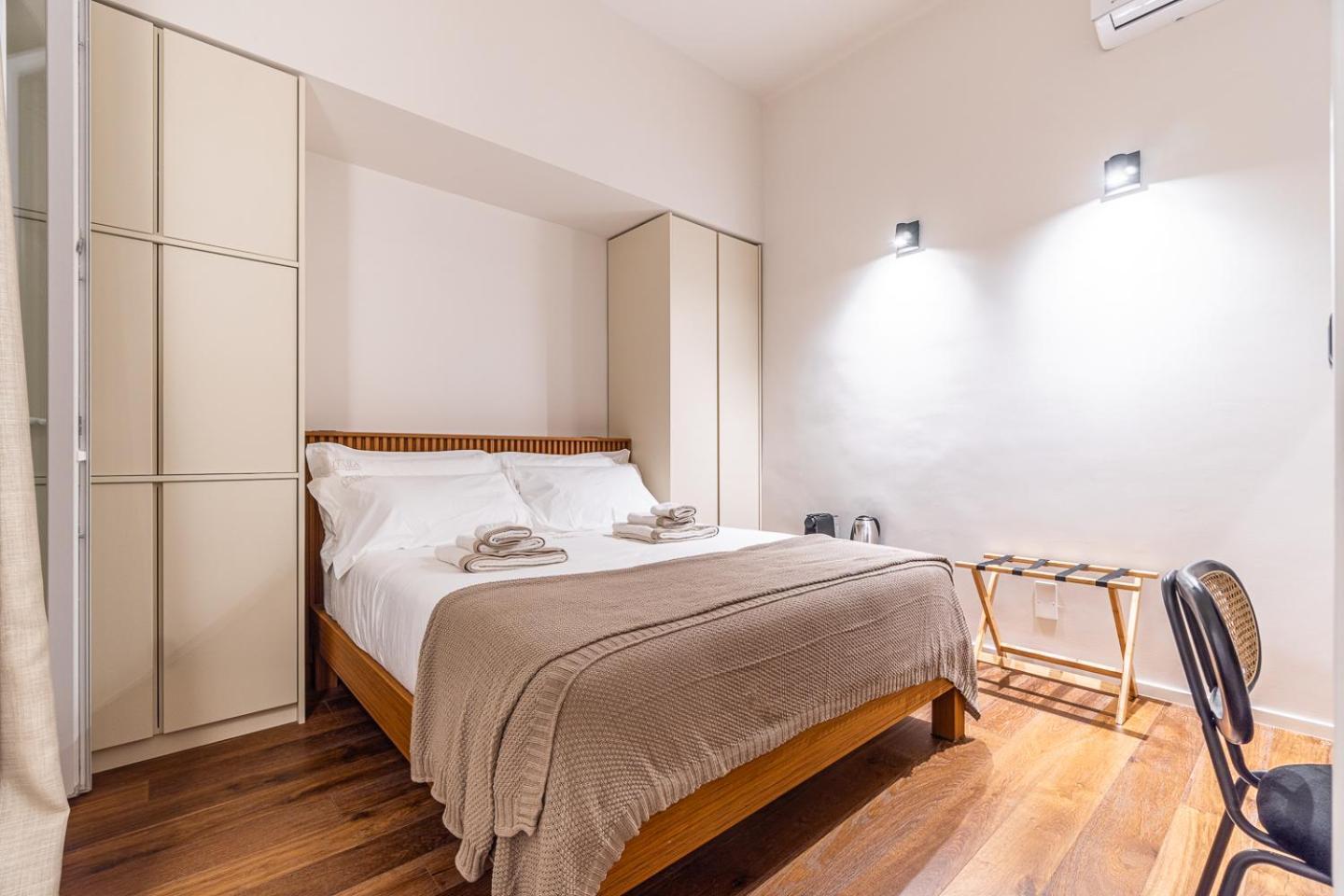 Palazzo Italia Suites Бари Екстериор снимка