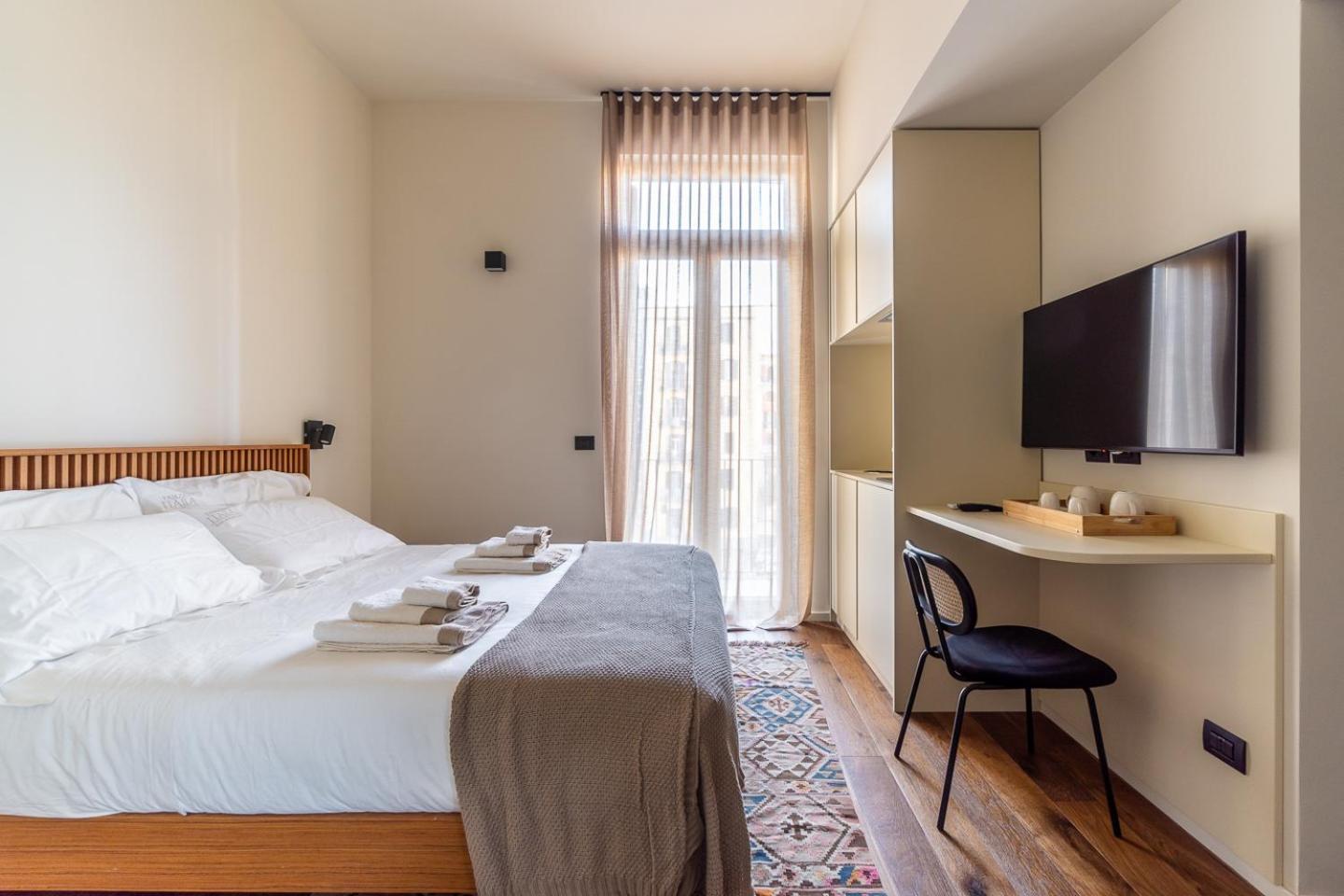 Palazzo Italia Suites Бари Екстериор снимка