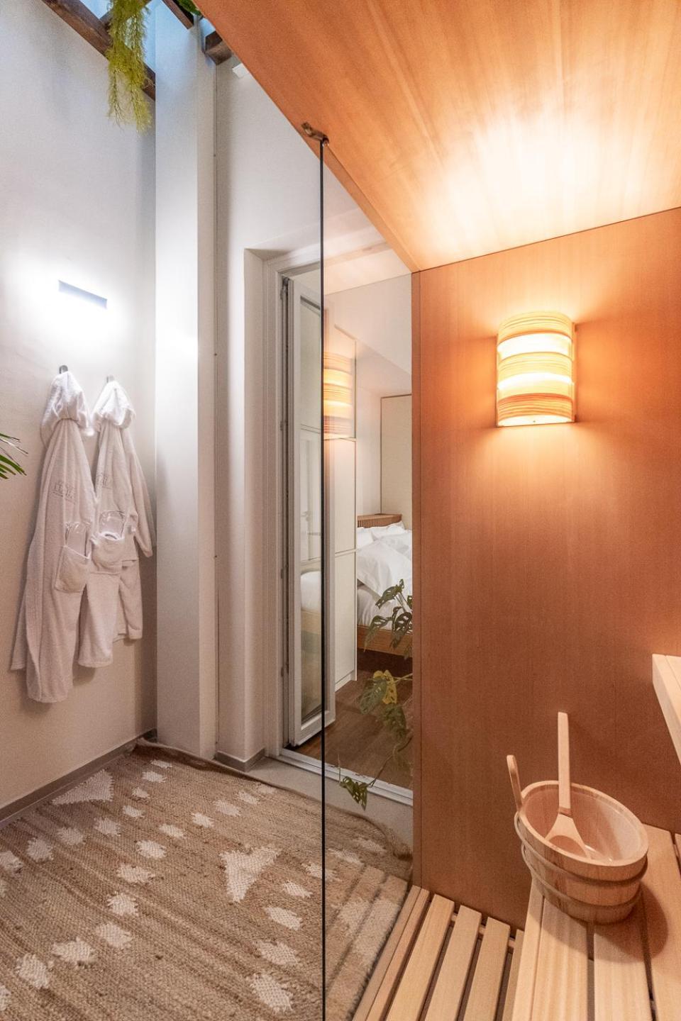 Palazzo Italia Suites Бари Екстериор снимка