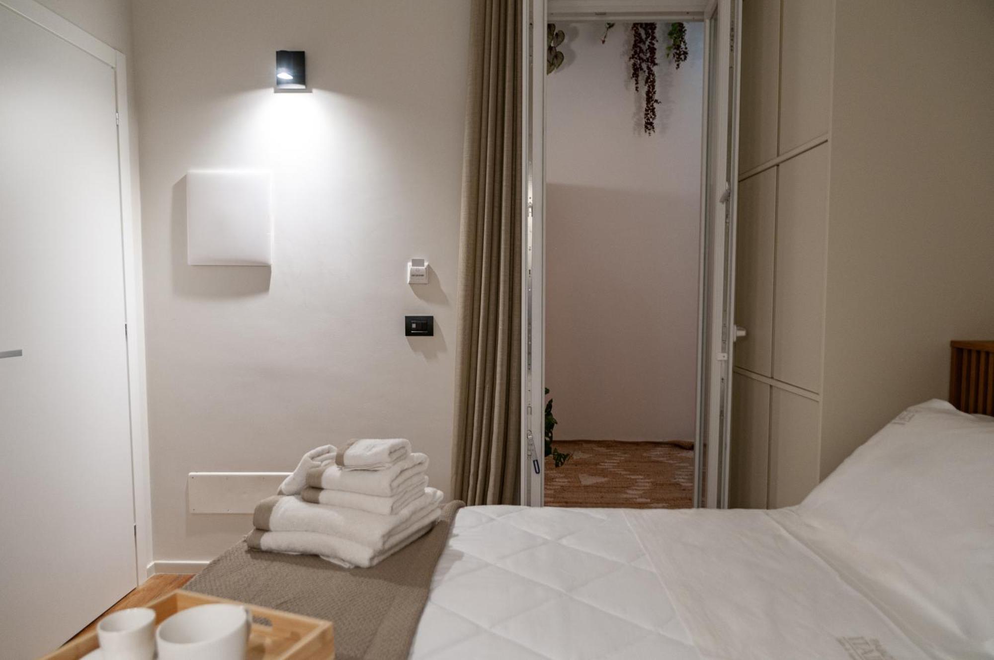 Palazzo Italia Suites Бари Екстериор снимка