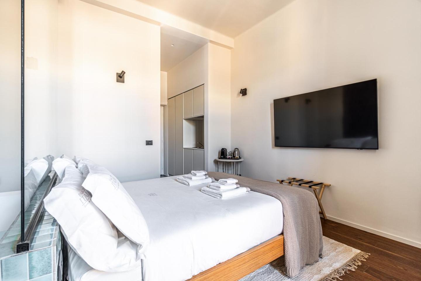 Palazzo Italia Suites Бари Екстериор снимка